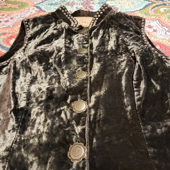 Double D Ranch Wear Studded Concho Green Crushed Velvet Vest | Size Medium - Picture 4 of 12